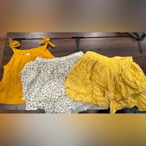 Old Navy 4t Yellow tank and two skirts bundle